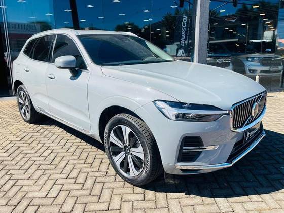 VOLVO XC60 2.0 T8 RECHARGE PLUS AWD GEARTRONIC